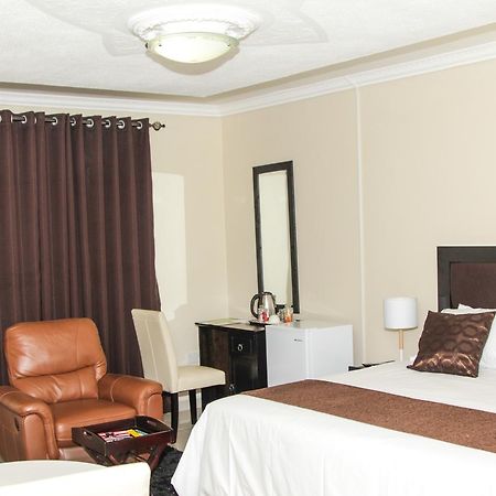 Streets Of Gold Guest House Gaborone Exterior photo